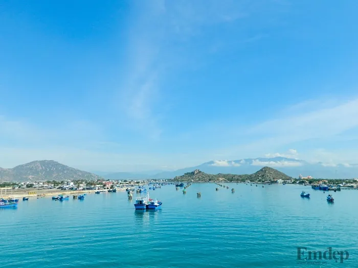 Khám phá cung đường phượt ven biển Ninh Chữ Bình Tiên