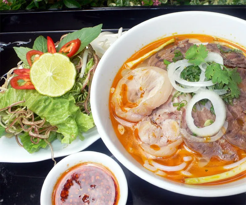 Kinh nghiệm du lịch địa danh và ẩm thực Huế Kinh nghiệm du lịch địa danh và ẩm thực Huế