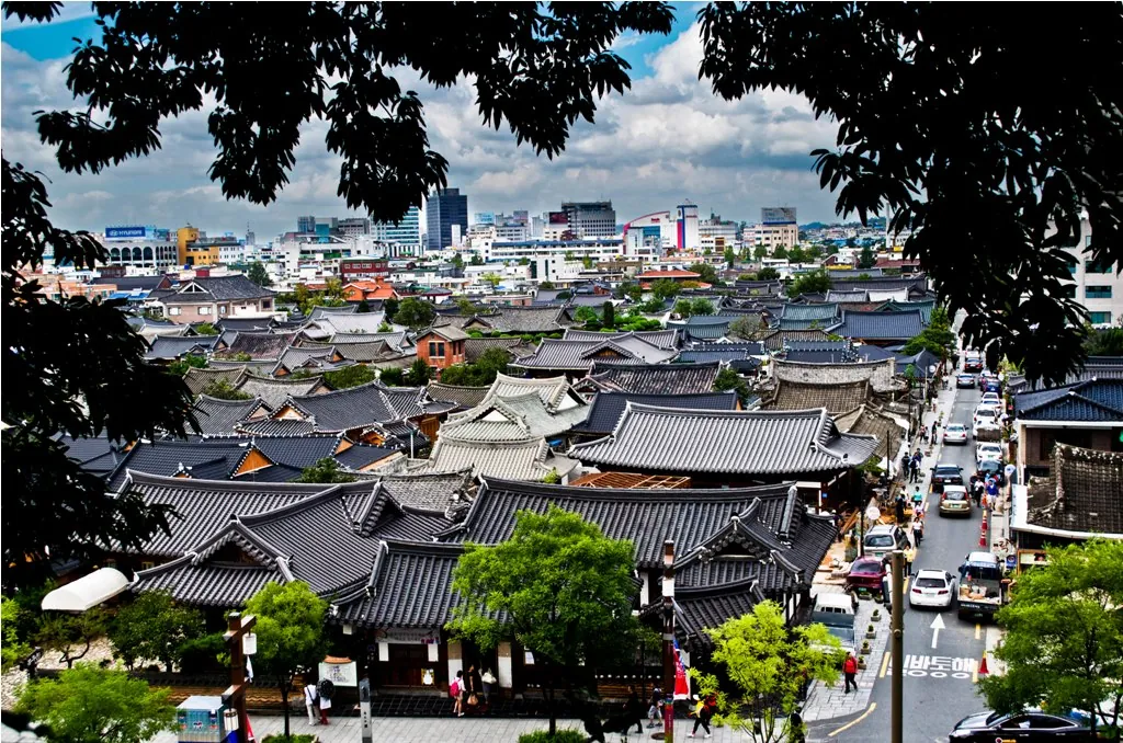Lạc bước đến Jeonju viên ngọc quý của du lịch Hàn Quốc Nghỉ ngơi trong một ngôi nhà tại Làng văn hoá dân tộc Jeonju