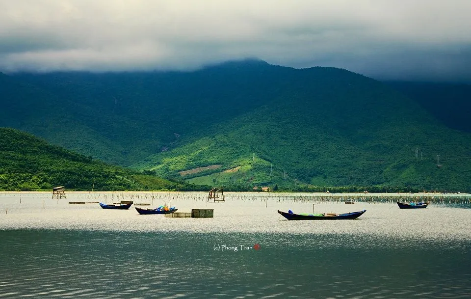 Lập An mộng mơ và cuộc sống bên những thân Hàu Lập An mộng mơ và cuộc sống bên những thân Hàu