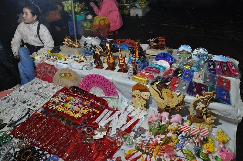 Lịch trình hoàn hảo cho chuyến du ngoạn 1 ngày ở Huế - phần 2 Lịch trình hoàn hảo cho chuyến du ngoạn 1 ngày ở Huế phần 2