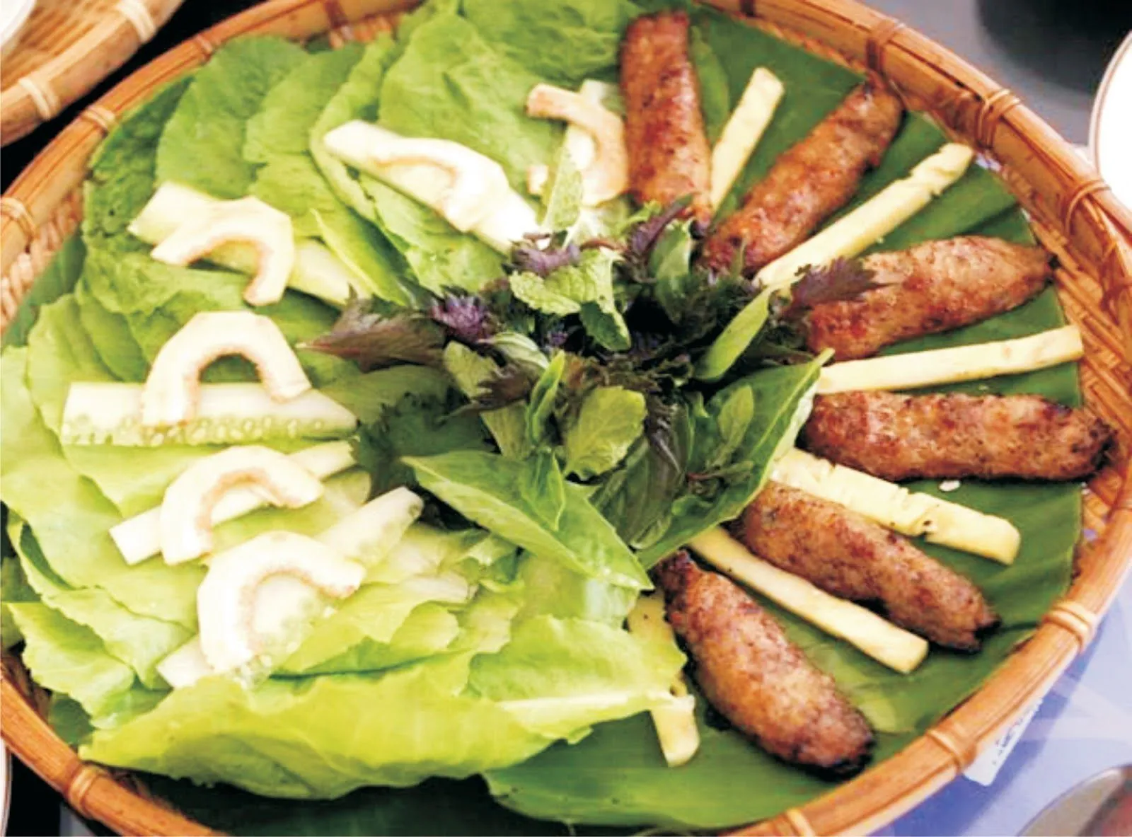 Lịch trình hoàn hảo cho chuyến du ngoạn 1 ngày ở Huế phần 2