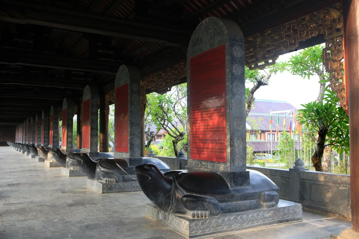 Một ngày thăm thú Tràng An và Bái Đính