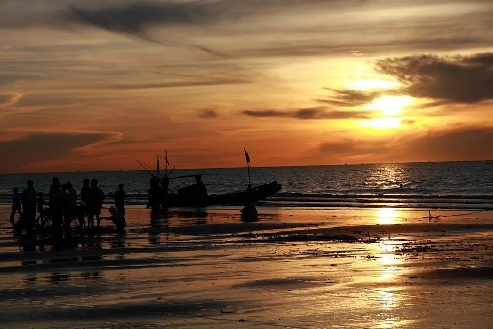 Muôn màu nét đẹp vùng biển Hải Tiến Thanh Hóa