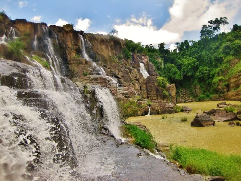 Nam thiên đệ nhất thác Pongour