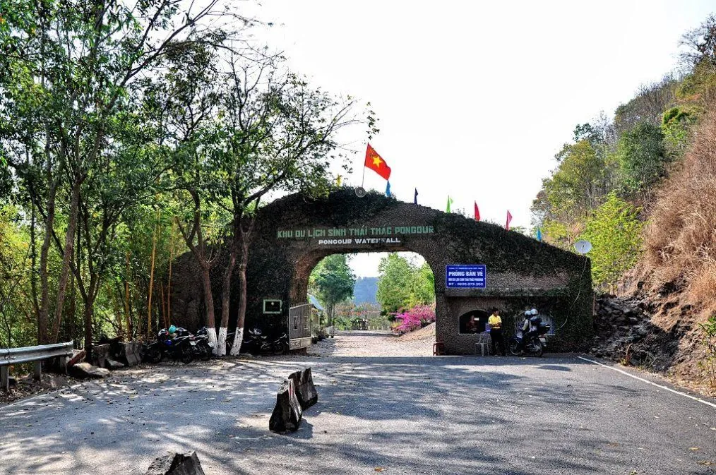 Nam thiên đệ nhất thác Pongour
