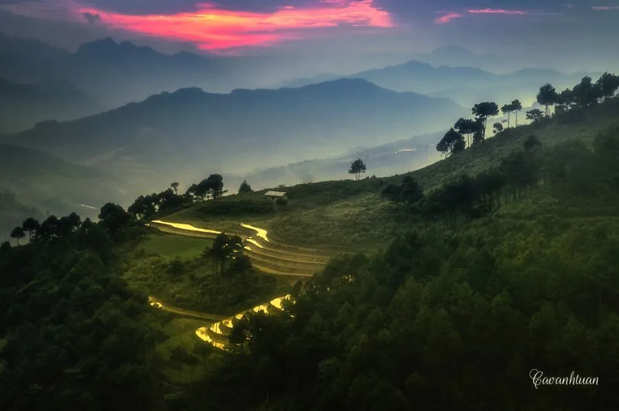 Ngắm vẻ đẹp ngoạn mục của những nấc thang lên thiên đường ở Hà Giang Ngắm vẻ đẹp ngoạn mục của những nấc thang lên thiên đường ở Hà Giang