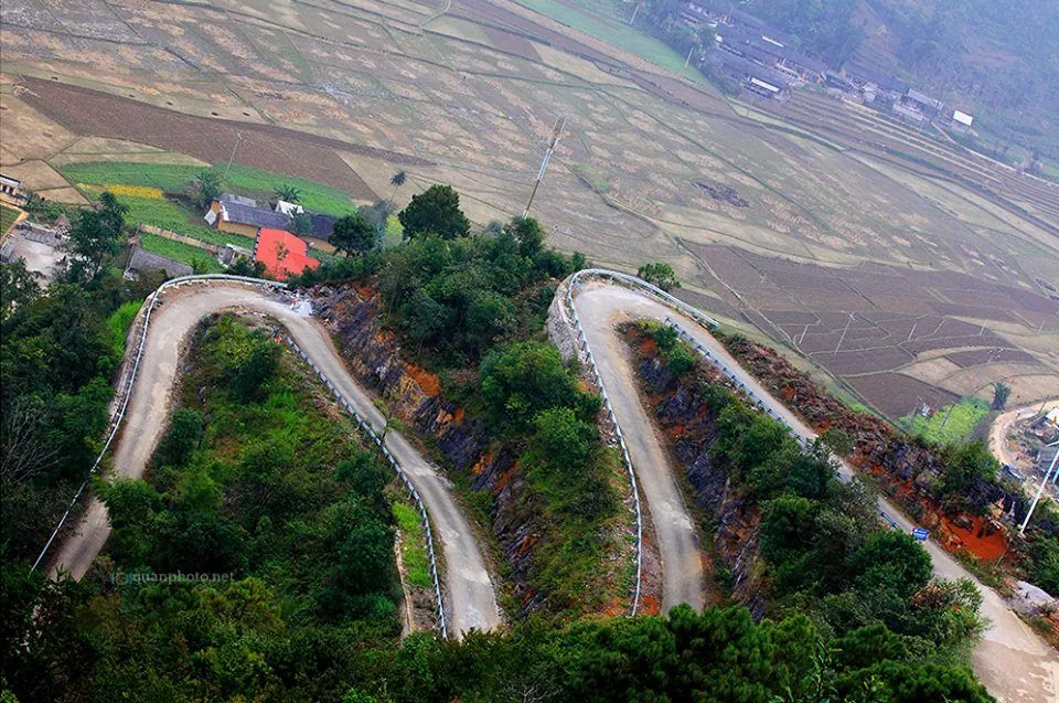 Ngắm vẻ đẹp ngoạn mục của những nấc thang lên thiên đường ở Hà Giang Ngắm vẻ đẹp ngoạn mục của những nấc thang lên thiên đường ở Hà Giang