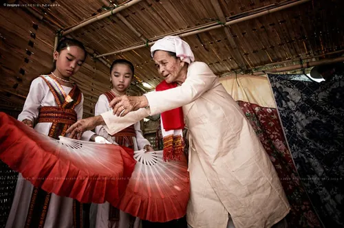 Người lưu giữ nét văn hóa Chăm qua ảnh Người lưu giữ nét văn hóa Chăm qua ảnh