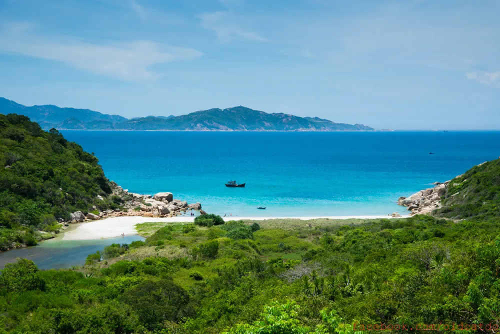 Những bãi biển hoang sơ tuyệt đẹp ở Ninh Thuận Những bãi biển hoang sơ tuyệt đẹp ở Ninh Thuận