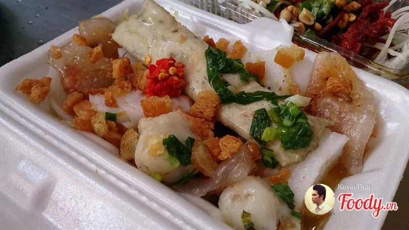 Những con hẻm ăn vặt trứ danh của Sài Gòn