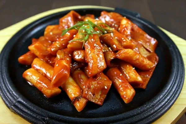 Những món ăn Hàn Quốc hấp dẫn Bánh gạo Tteokbokki