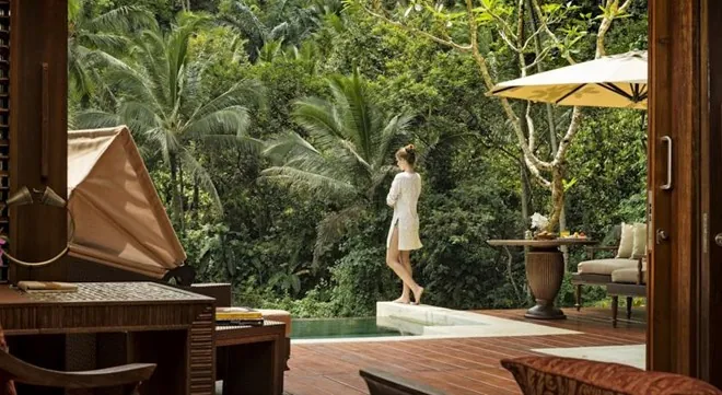 Khu nghỉ dưỡng Four Seasons, Sayan
