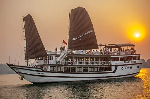 Những trải nghiệm không nên bỏ lỡ trên vịnh Hạ Long Những trải nghiệm không nên bỏ lỡ trên vịnh Hạ Long