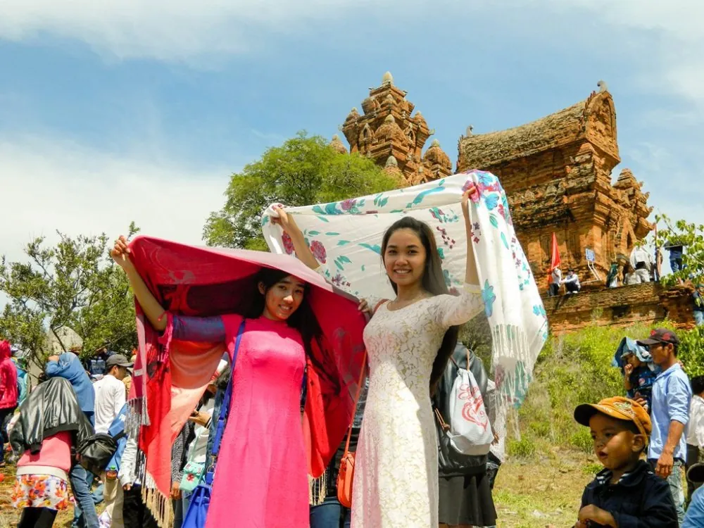 Sắc màu lễ hội Kate của người Chăm Sắc màu lễ hội Kate của người Chăm