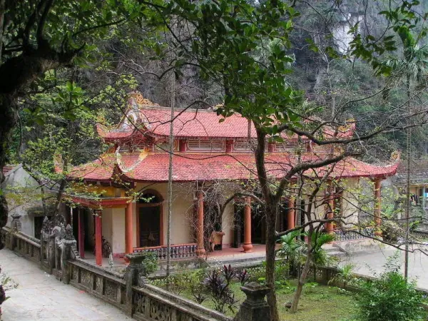 Tam Cốc đẹp ngất ngây trên truyền hình nước ngoài