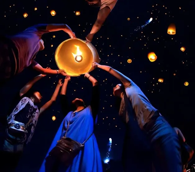 Tháng 11 này hãy du lịch tại Thái Lan, tham dự lễ hội cổ tích Loy Krathong Tháng 11 này hãy du lịch tại Thái Lan tham dự lễ hội cổ tích Loy Krathong