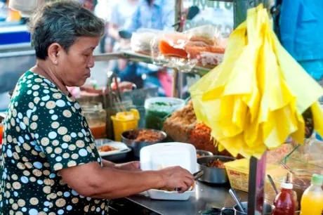 Thế giới đồ ăn vặt bên bến Ninh Kiều Thế giới đồ ăn vặt bên bến Ninh Kiều