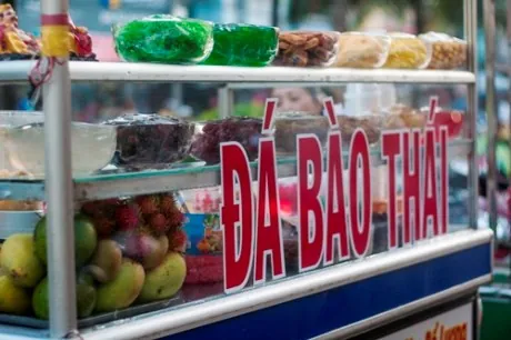 Thế giới đồ ăn vặt bên bến Ninh Kiều Thế giới đồ ăn vặt bên bến Ninh Kiều