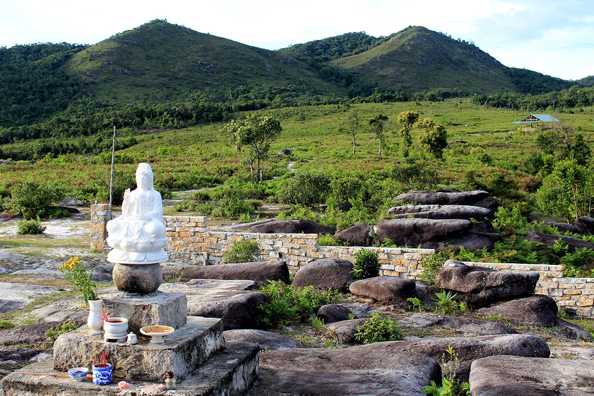 Thung lũng trên đỉnh Am Thông Thung lũng trên đỉnh Am Thông