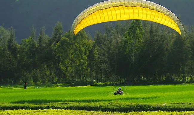 Trải nghiệm thể thao cực thú vị tại bãi biển Hải Tiến Thanh Hóa
