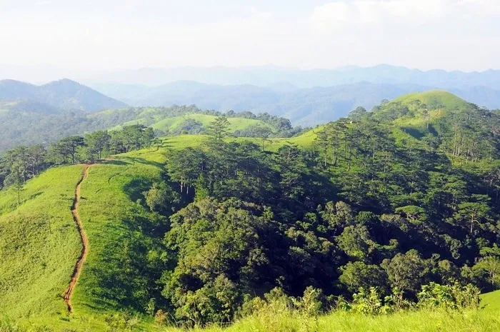 Trekking trên cung đường đẹp nhất Việt Nam Trekking trên cung đường đẹp nhất Việt Nam