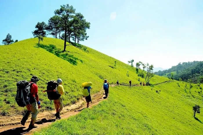 Trekking trên cung đường đẹp nhất Việt Nam