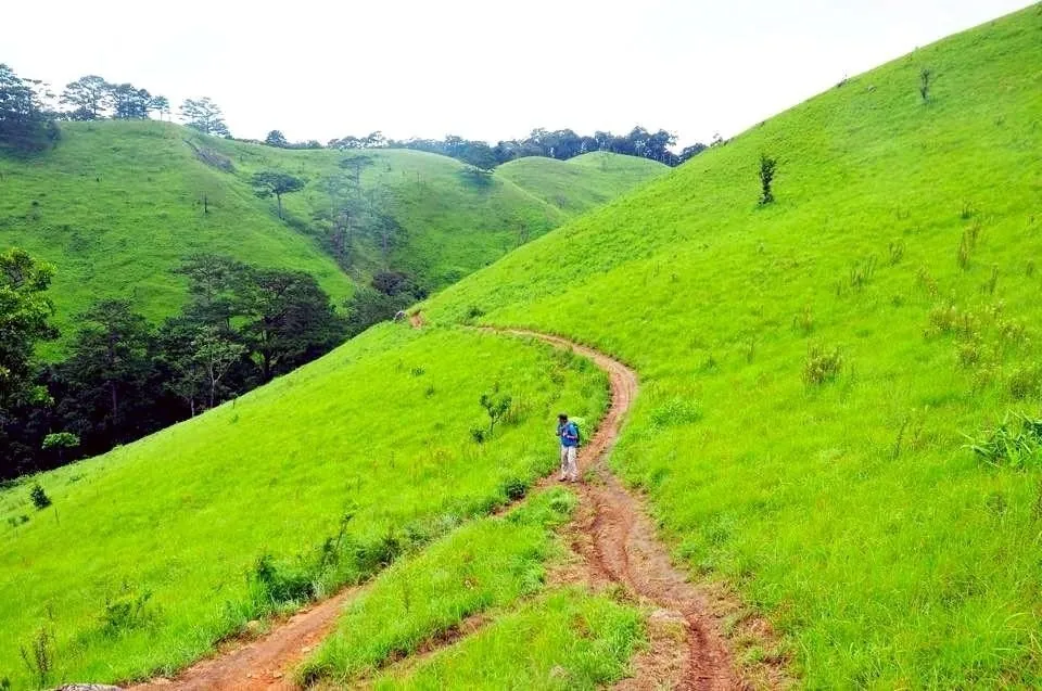 Trekking trên cung đường đẹp nhất Việt Nam Trekking trên cung đường đẹp nhất Việt Nam