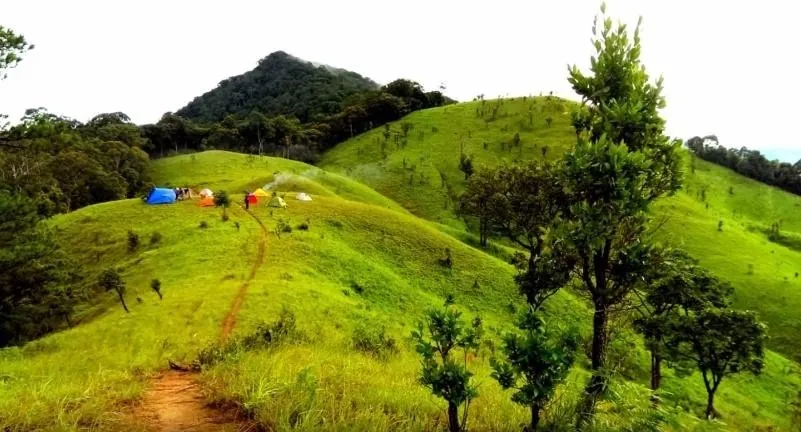Trekking trên cung đường đẹp nhất Việt Nam Trekking trên cung đường đẹp nhất Việt Nam