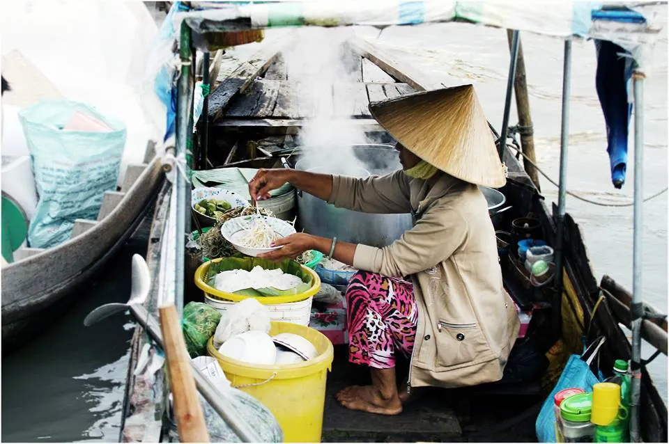Văn hóa sông nước miền Tây ở chợ nổi Ngã Năm Văn hóa sông nước miền Tây ở chợ nổi Ngã Năm