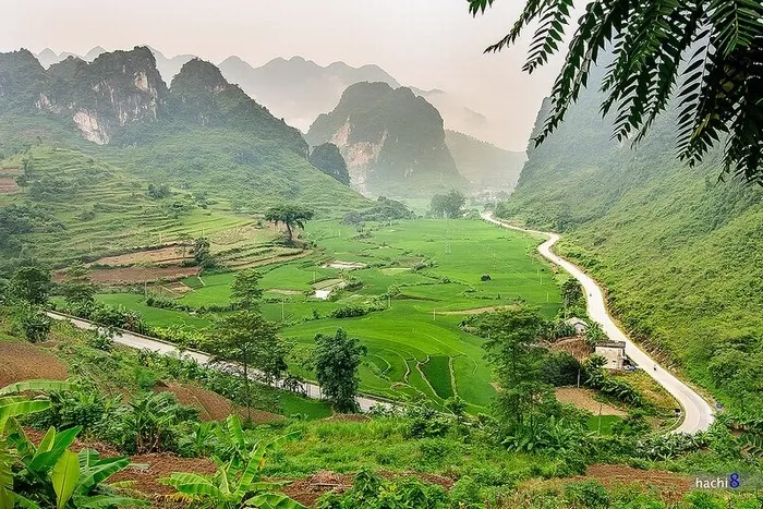 Vẻ đẹp ngoạn mục của 9 đường đèo hiểm trở nhất Việt Nam Vẻ đẹp ngoạn mục của 9 đường đèo hiểm trở nhất Việt Nam