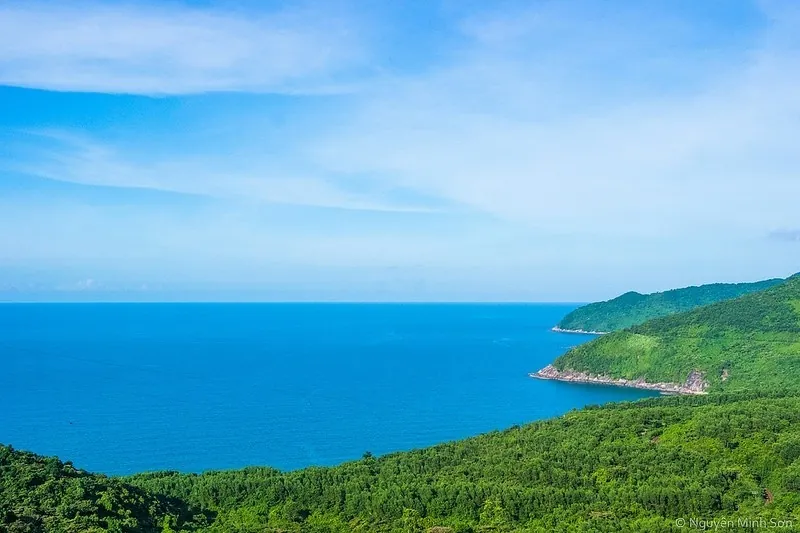 Vẻ đẹp ngoạn mục của 9 đường đèo hiểm trở nhất Việt Nam Vẻ đẹp ngoạn mục của 9 đường đèo hiểm trở nhất Việt Nam