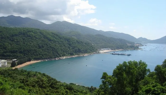 Vẻ đẹp ngoạn mục của 9 đường đèo hiểm trở nhất Việt Nam Vẻ đẹp ngoạn mục của 9 đường đèo hiểm trở nhất Việt Nam