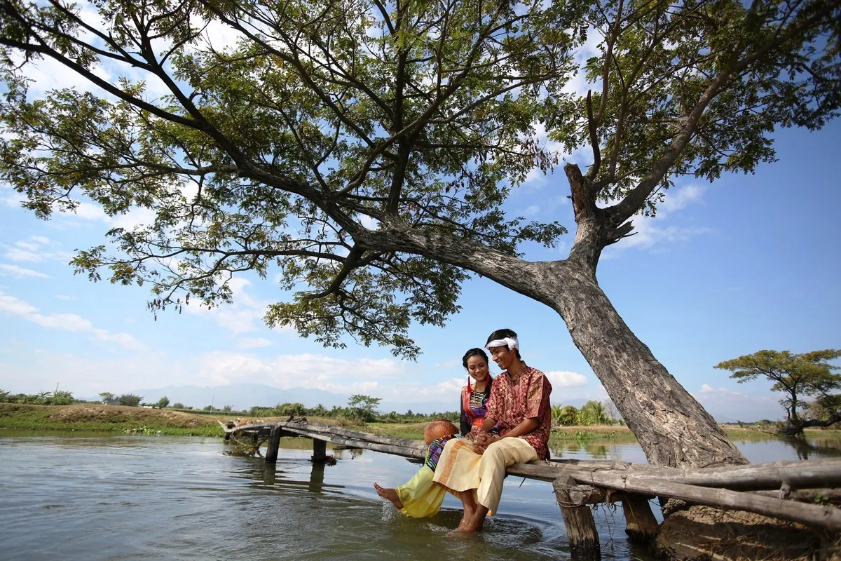 Vẻ đẹp Ninh Thuận qua bộ ảnh cưới người Chăm Vẻ đẹp Ninh Thuận qua bộ ảnh cưới người Chăm