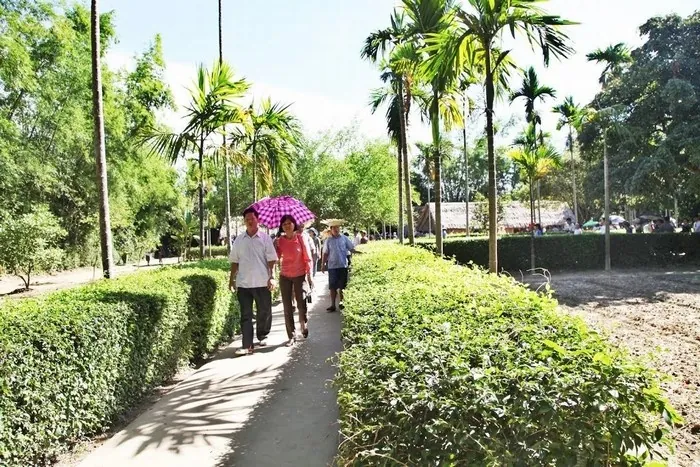 Về làng Hoàng Trù thăm quê ngoại Bác Về làng Hoàng Trù thăm quê ngoại Bác