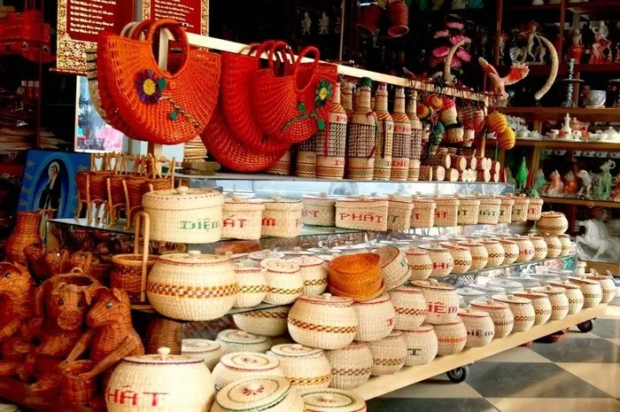 Về Tam Quan mục sở thị cánh đồng cói xanh mướt mát Về Tam Quan mục sở thị cánh đồng cói xanh mướt mát