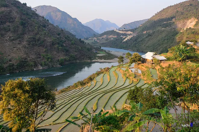 Vẻ thanh bình và hùng vĩ bên dòng sông Nậm Mu Vẻ thanh bình và hùng vĩ bên dòng sông Nậm Mu