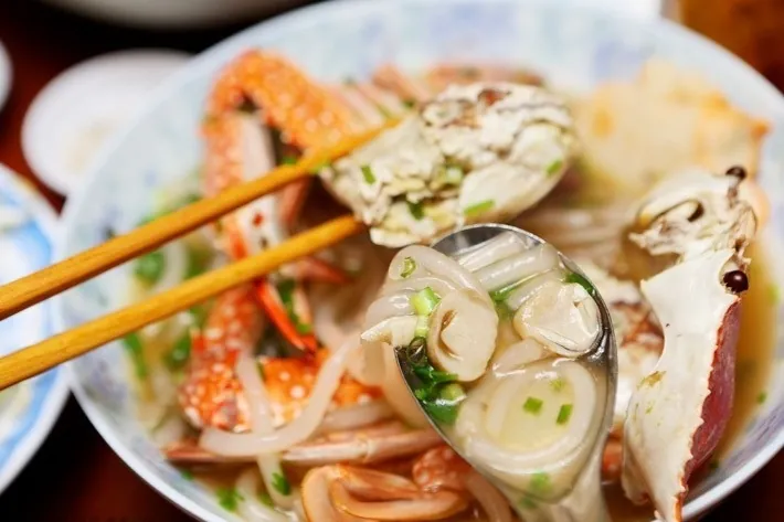 BÁNH CANH CHẢ GHẸ