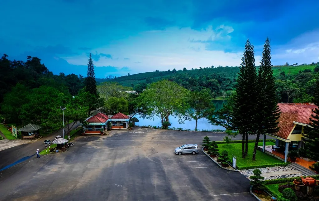 Đến Bảo Lộc đón nắng thu, ngắm hoa dã quỳ Đến Bảo Lộc đón nắng thu, ngắm hoa dã quỳ