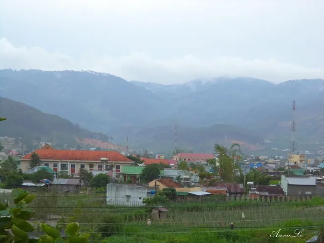 Dran, thị trấn ngủ vùi giữa cao nguyên Dran thị trấn ngủ vùi giữa cao nguyên