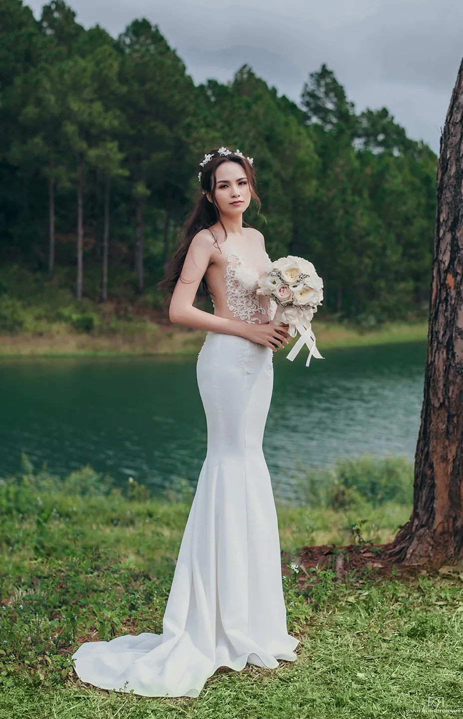 Ngắm bộ ảnh cưới lung linh ở Đà Lạt của vợ chồng Hoa hậu Diễm Hương ảnh cưới ở đà lạt của hoa hậu diễm hương
