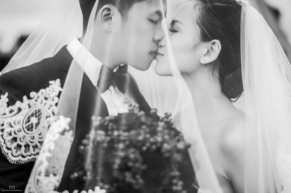 Ngắm bộ ảnh cưới lung linh ở Đà Lạt của vợ chồng Hoa hậu Diễm Hương ảnh cưới ở đà lạt của hoa hậu diễm hương