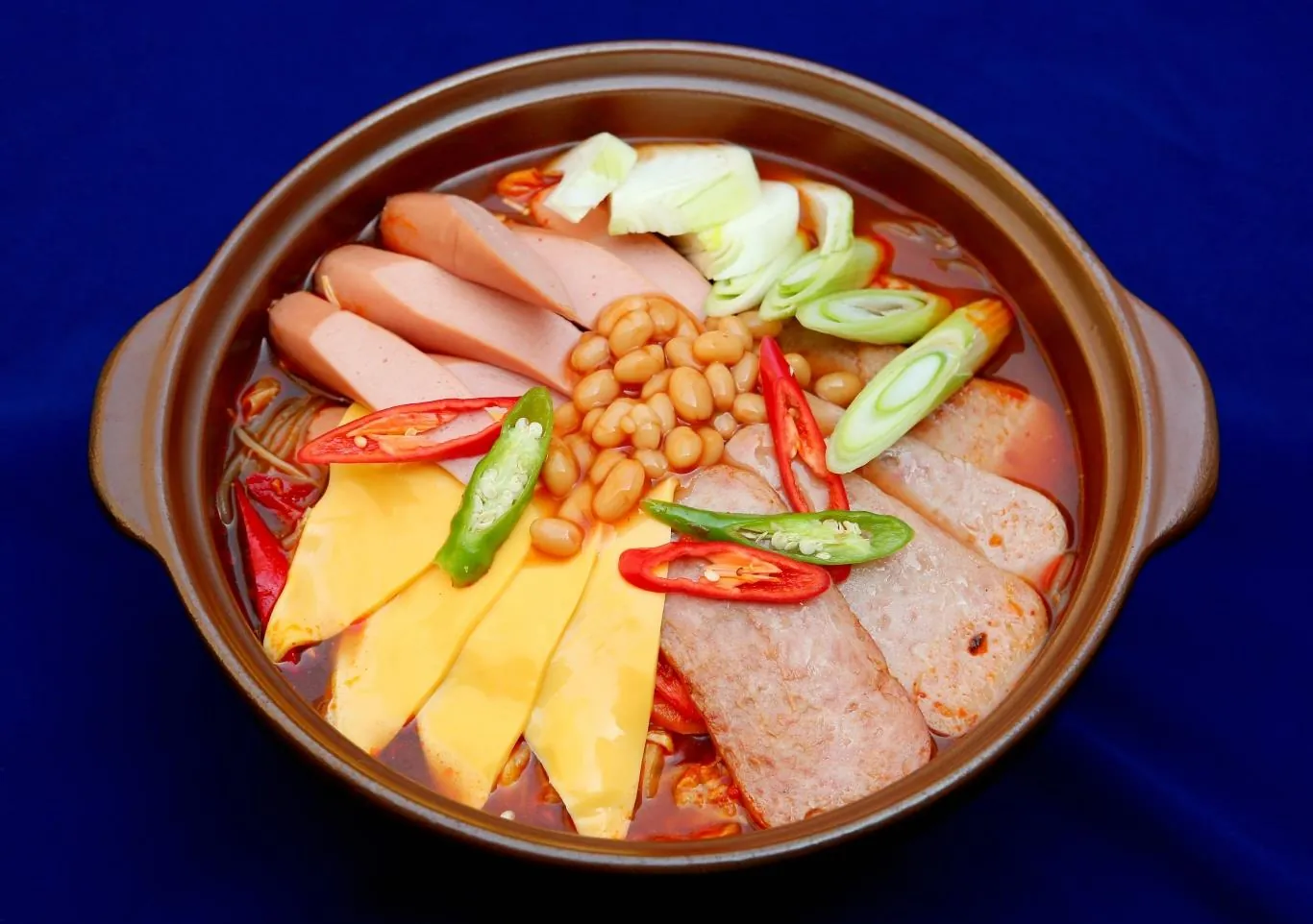 Bản đồ ẩm thực các món ngon trải dọc Hàn Quốc Budae Jjigae