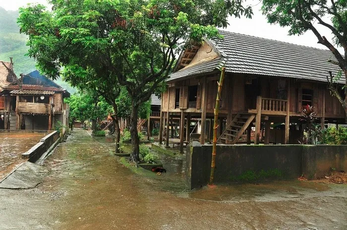 Bản Pom Coọng - bản làng mang đậm chất bản Thái