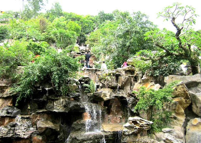 Du lịch Quảng Ninh thăm chùa Ba Vàng điểm đến tâm linh ở xứ than