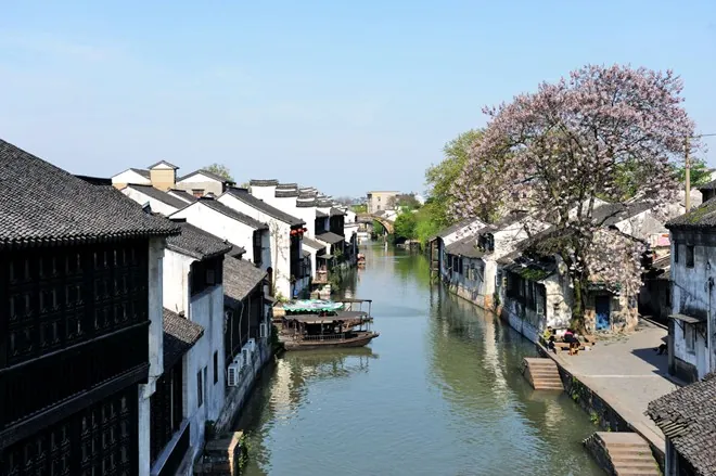 Du lịch Trung Quốc ngắm vẻ đẹp bình dị của thị trấn cổ Châu Trang