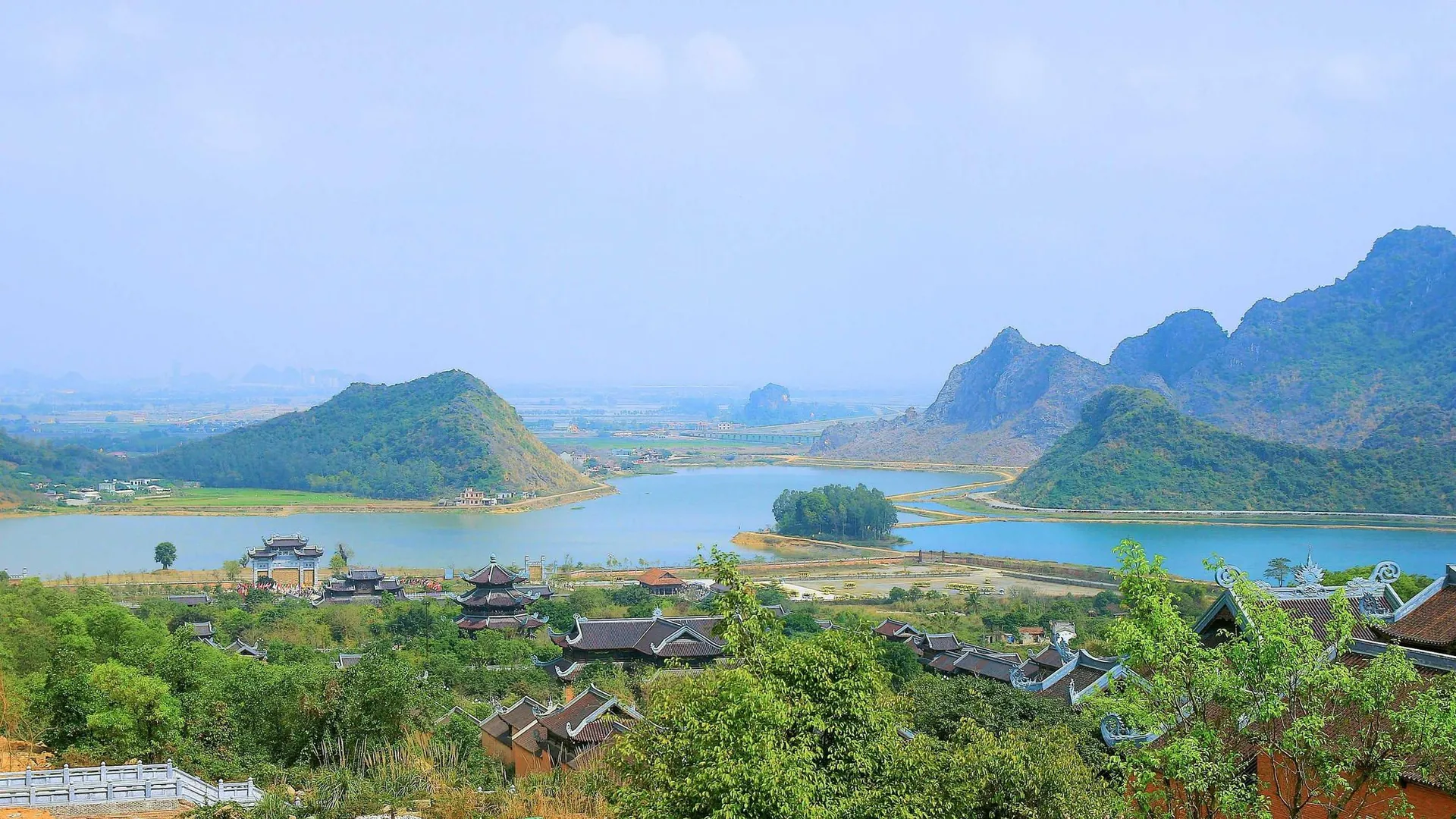 Hành hương về chùa Bái Đính - Chốn thanh yên đất Ninh Bình Hành hương về chùa Bái Đính Chốn thanh yên đất Ninh Bình