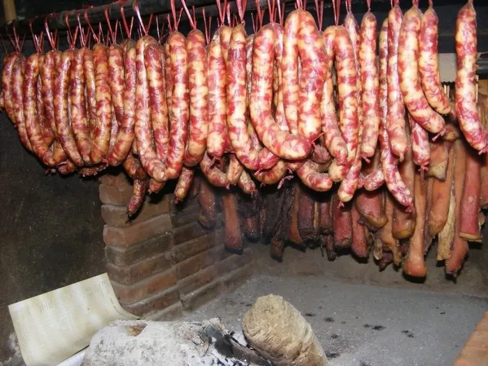 Những món ngon Hà Giang níu chân du khách LẠP XƯỞNG GÁC BẾP