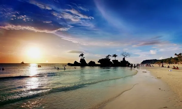 Những thiên đường du lịch ngay gần Việt Nam mà bạn không đi không được Những thiên đường du lịch ngay gần Việt Nam mà bạn