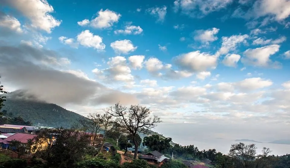 Phiêu với mùa mây Tà Tổng
